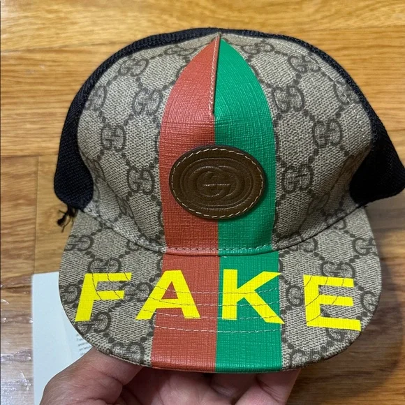 Gucci kids Cap with Green and Red Stripe with Fake Not Logo - Picture 5 of 7